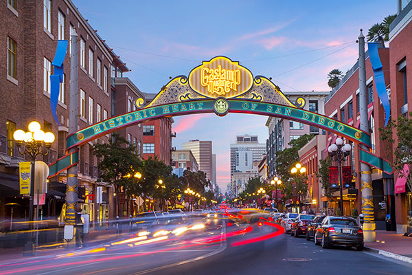 gaslamp-quarter.jpg